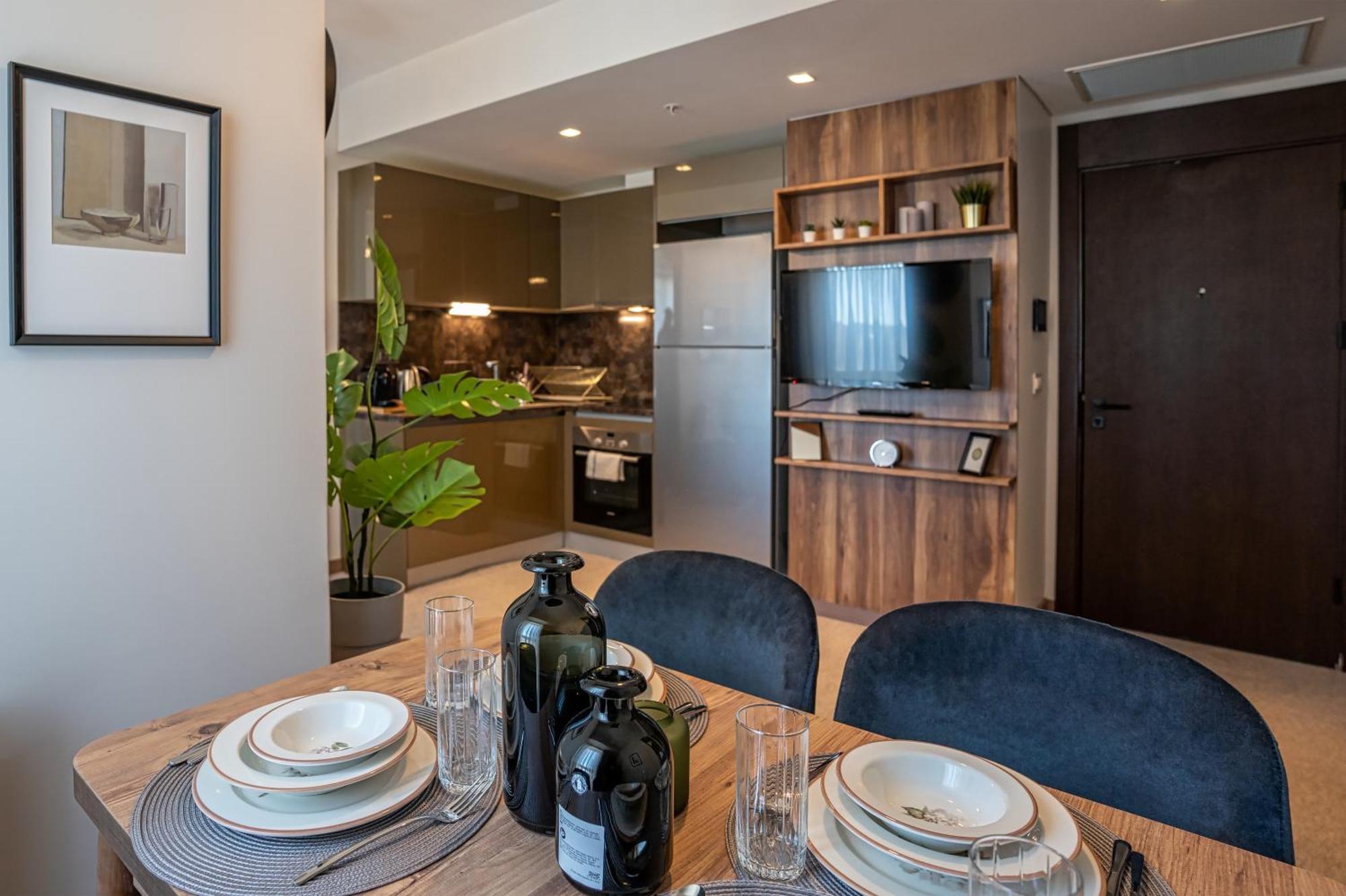 Apartment Cozy & Stylish 2 Bedr 2bath *